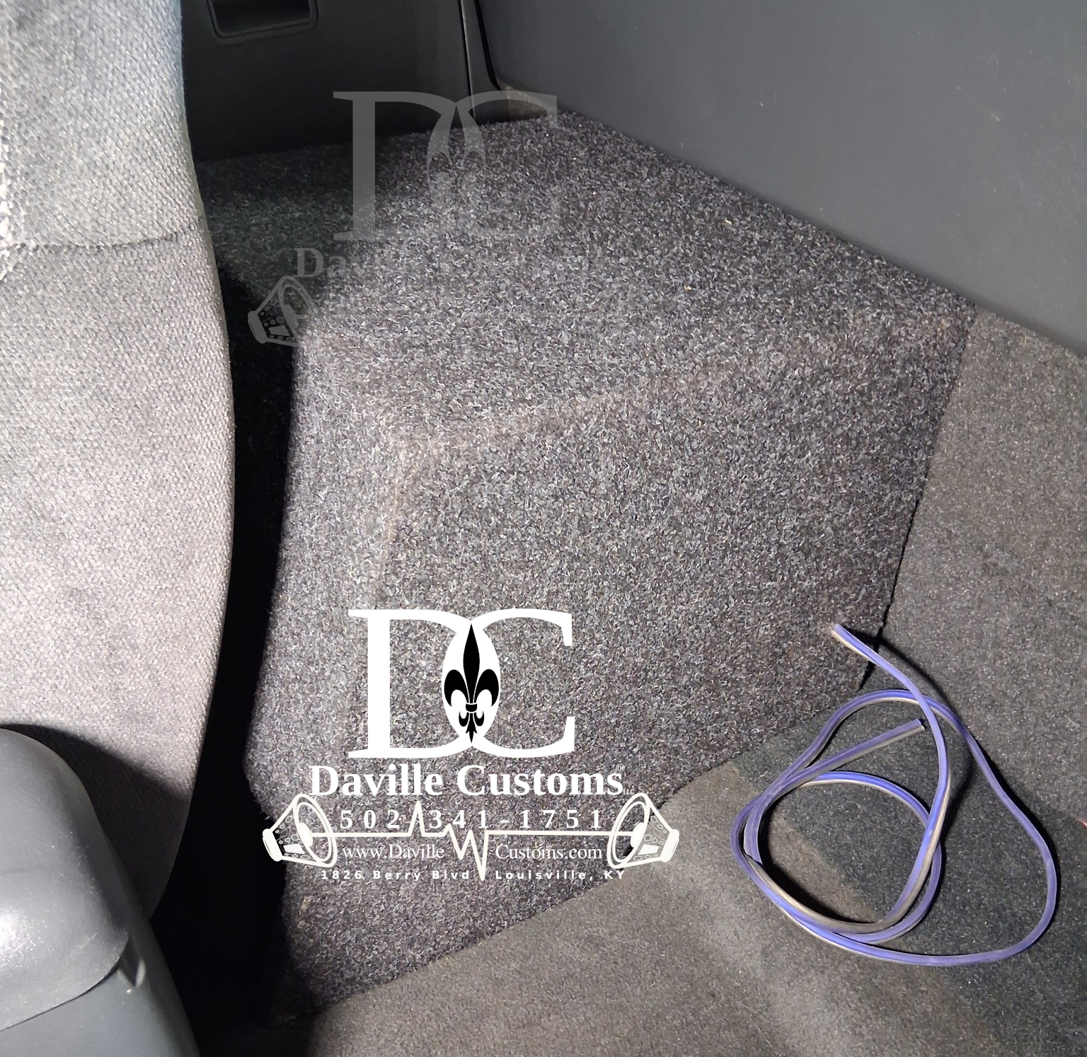 Daville Customs - DCS110s - 1994 -1997 Chevrolet S10  Single 10" Sealed Sub Box image 3