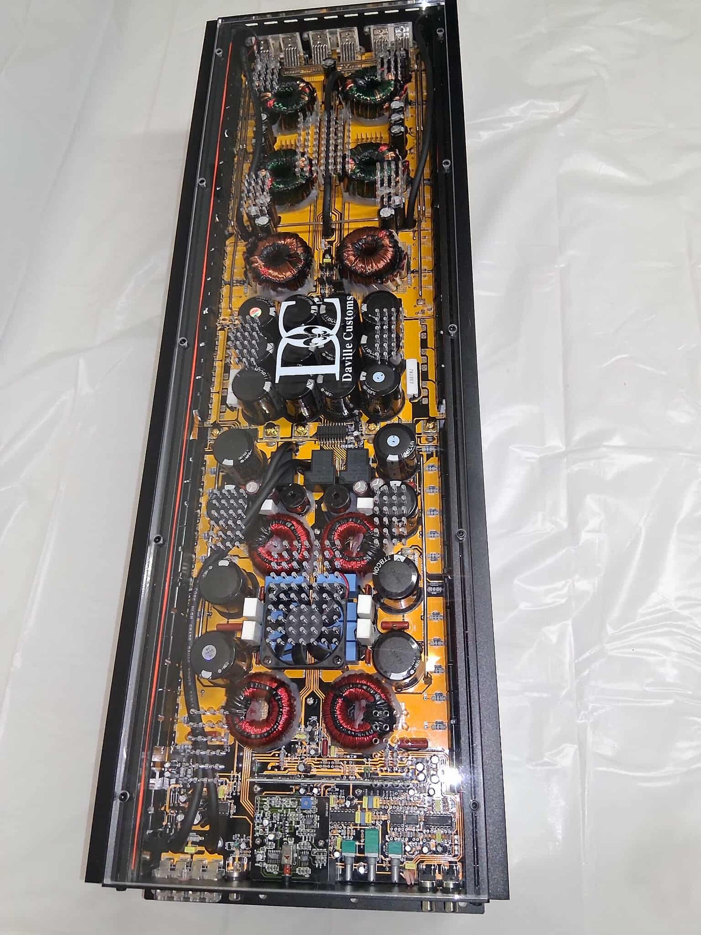 Daville Customs | DC-8000.1 | 8k | (Open Box)