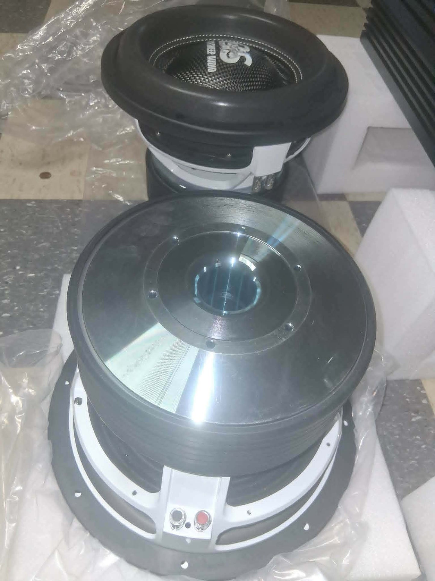 Black Sheep Audio / Daville -  Package deal | one 8000w amplifier and Two -12's