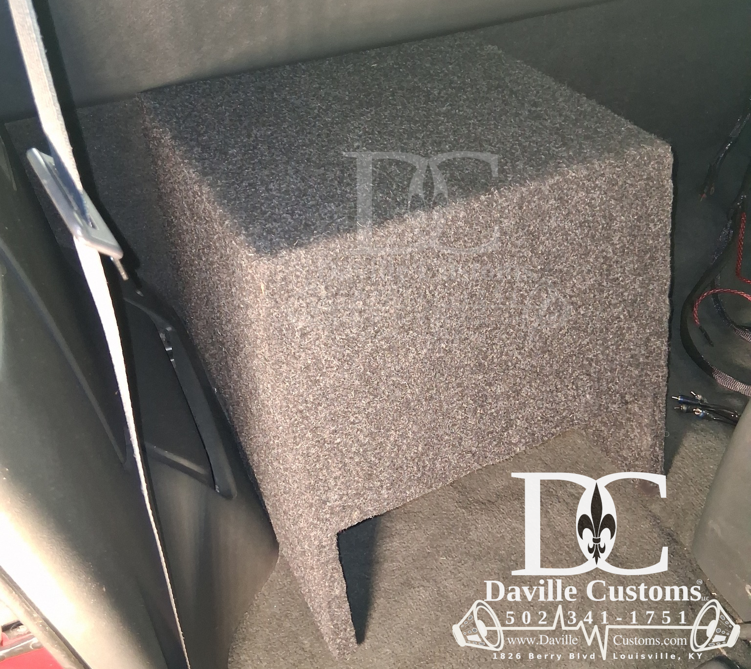 Daville Customs - DCS110s - 1994 -1997 Chevrolet S10  Single 10" Sealed Sub Box image 1